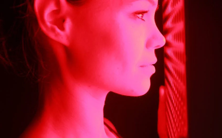 DIY Red Light Therapy for Smooth Skin