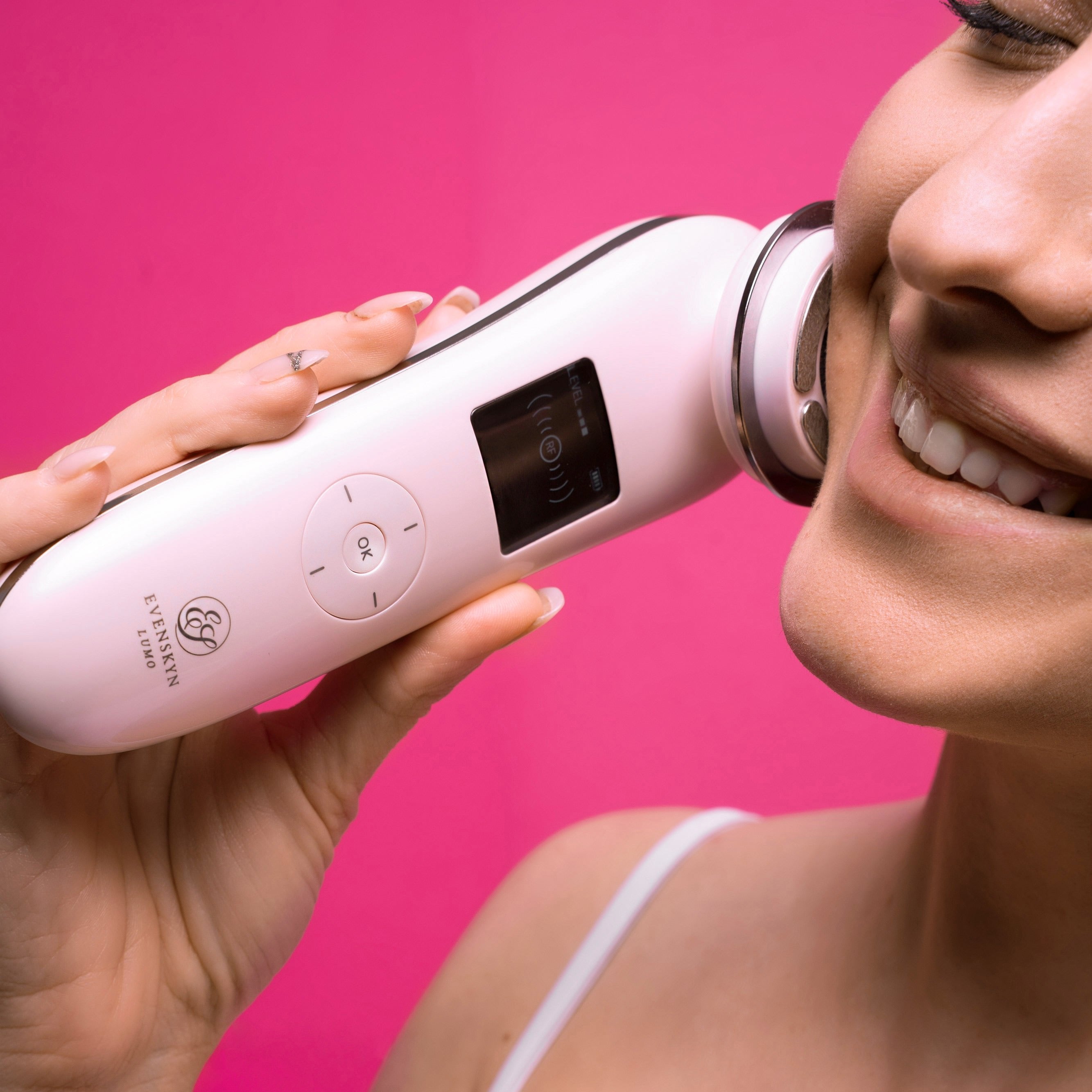 EvenSkyn® Lumo⁺ (2025) Skin Tightening Handset